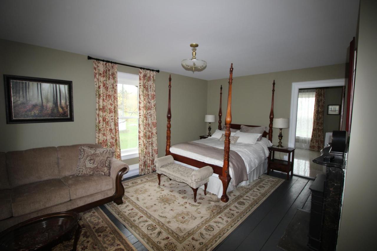 Maplehurst Manor Bed And Breakfast Dorchester エクステリア 写真